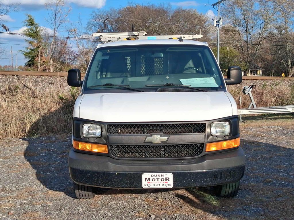 2017 Chevrolet Express Image 3