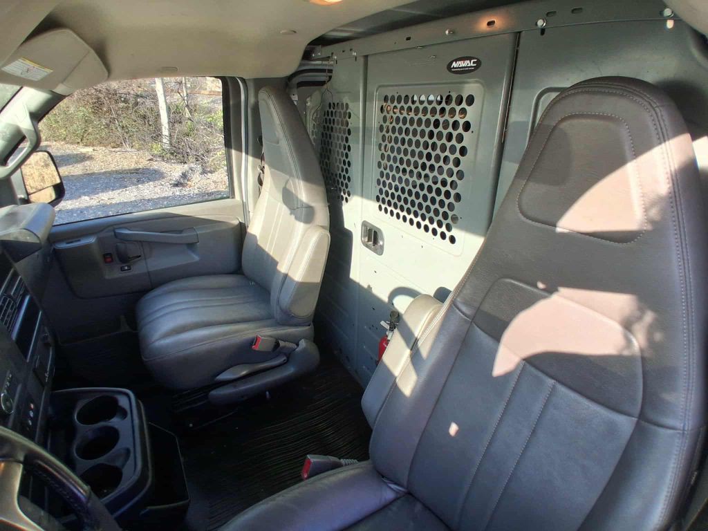 2017 Chevrolet Express Image 9