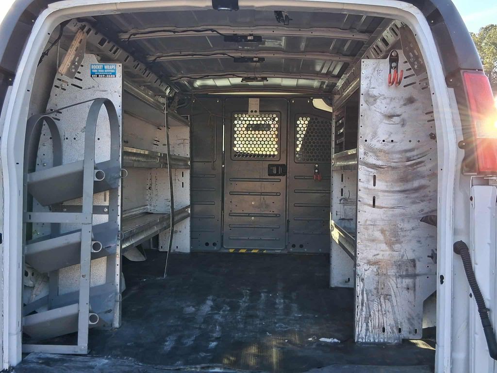 2017 Chevrolet Express Image 12