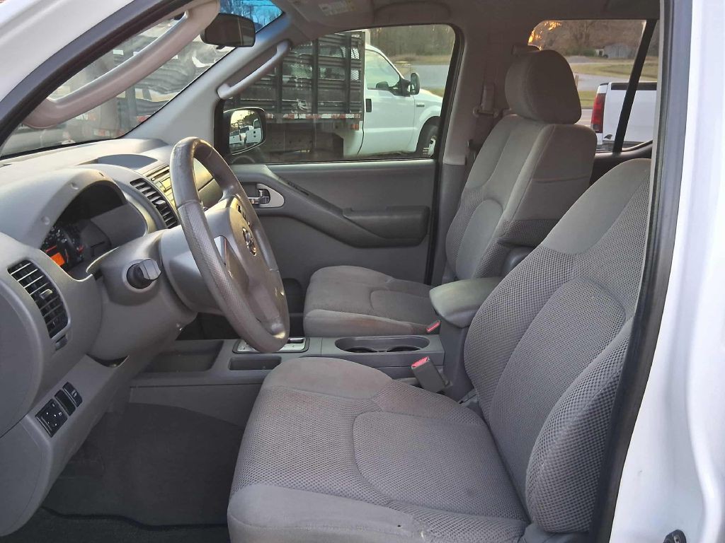 2008 Nissan Frontier Image 8