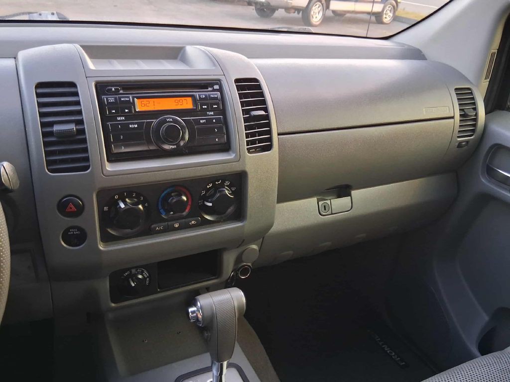 2008 Nissan Frontier Image 9