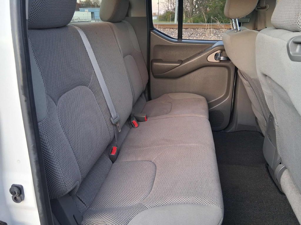 2008 Nissan Frontier Image 12