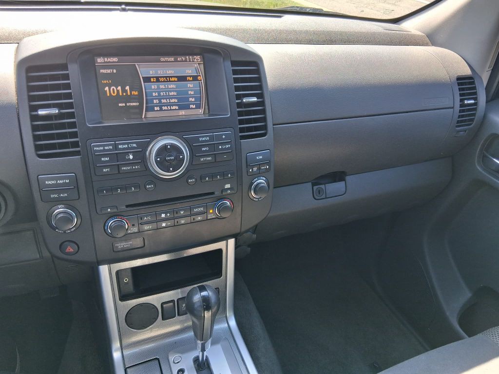 2012 Nissan Pathfinder Image 10