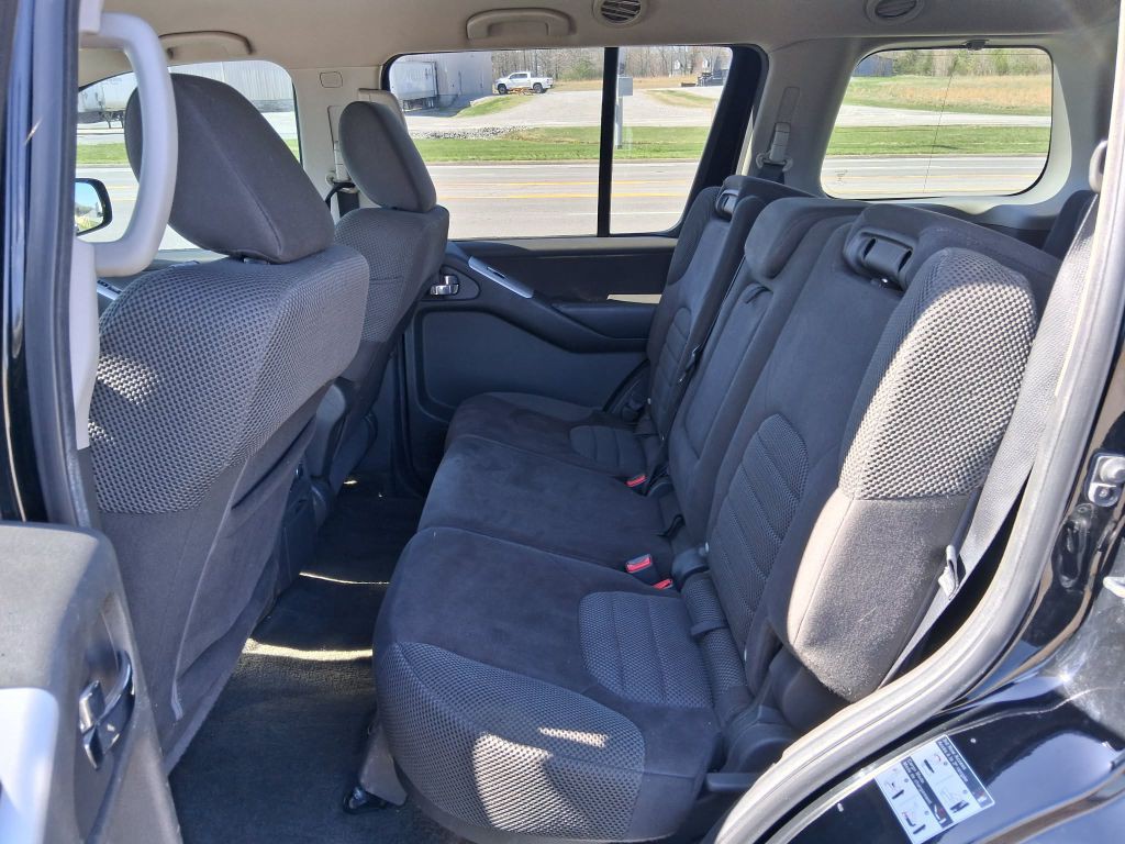 2012 Nissan Pathfinder Image 11