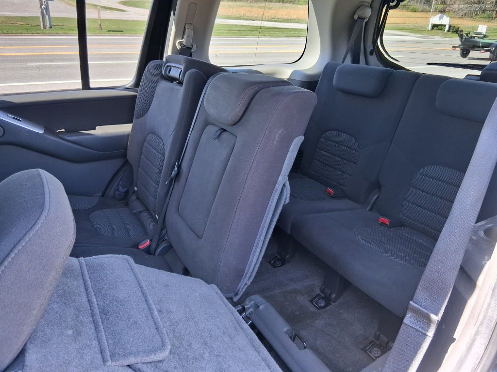 2012 Nissan Pathfinder Image 12