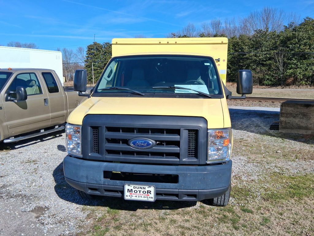 2019 Ford Econoline Image 2