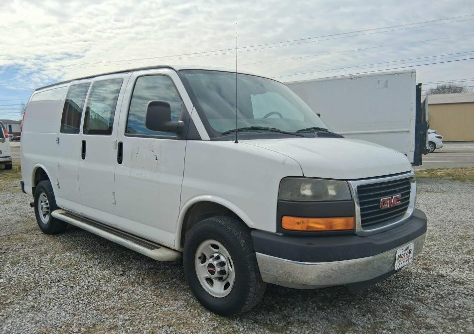 2014 GMC Savana Image 3