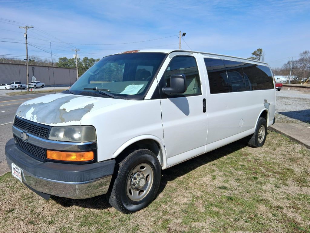 2008 Chevrolet Express Image 4
