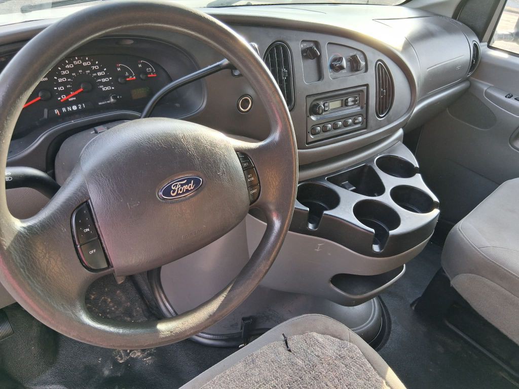 2008 Ford Econoline Image 10