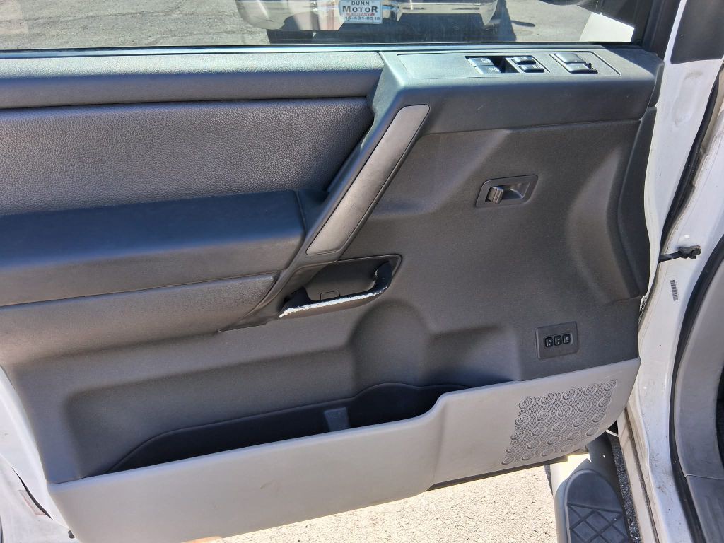 2004 Nissan Titan Image 14