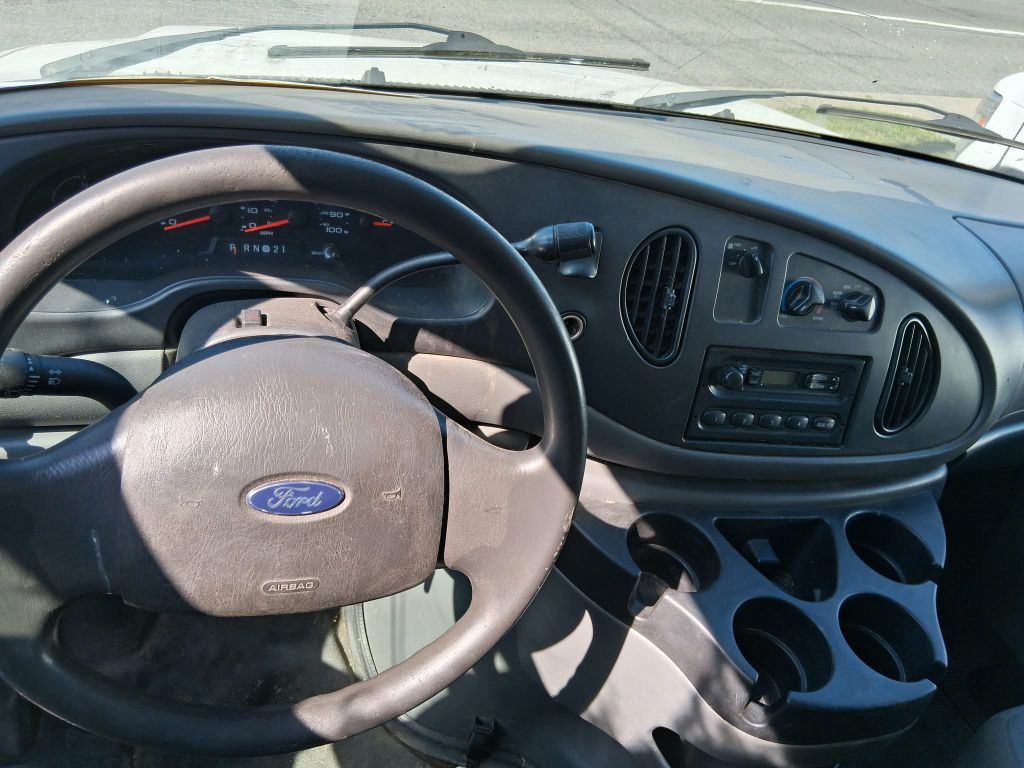 2008 Ford Econoline Image 6