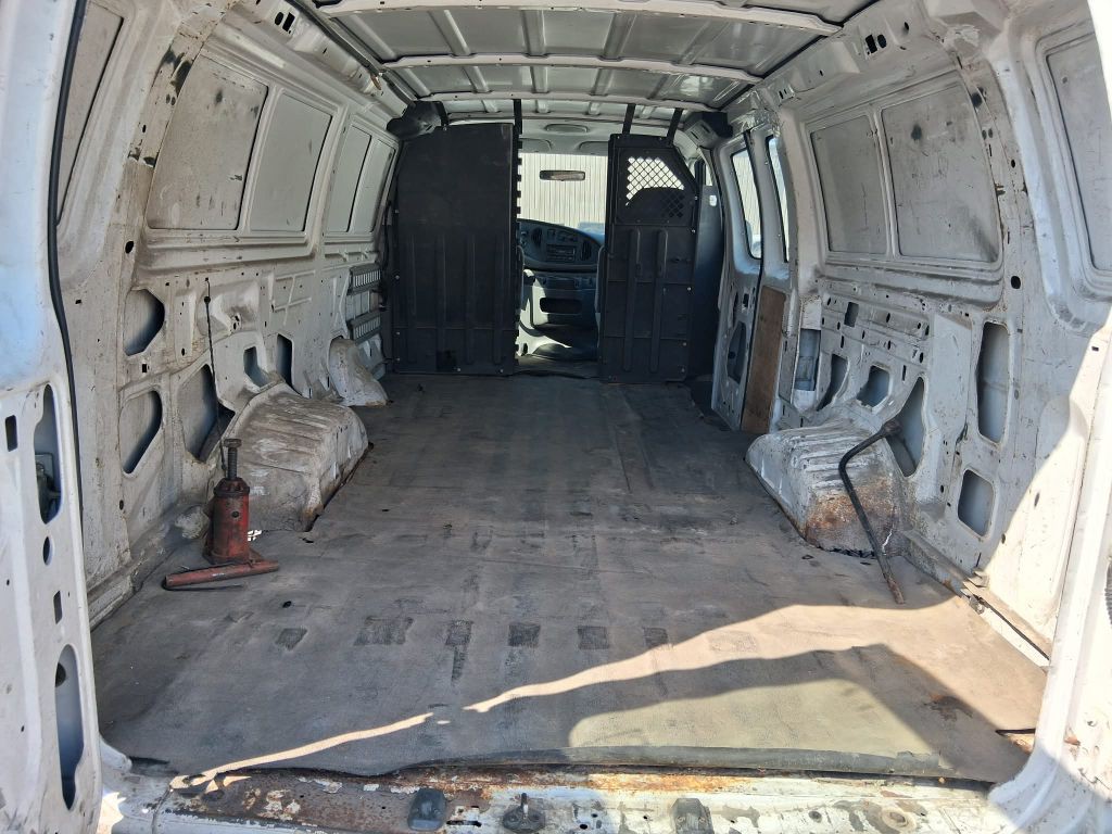 2008 Ford Econoline Image 9