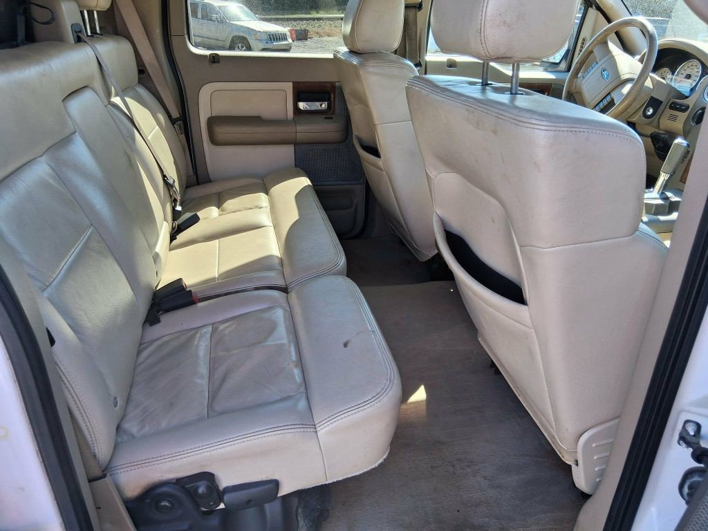 2004 Ford F-150 Image 10