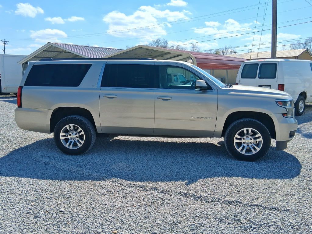 2015 Chevrolet Suburban Image 5