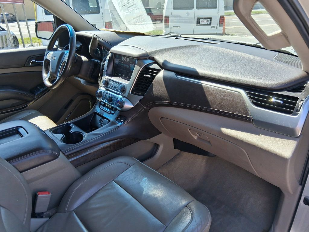 2015 Chevrolet Suburban Image 13