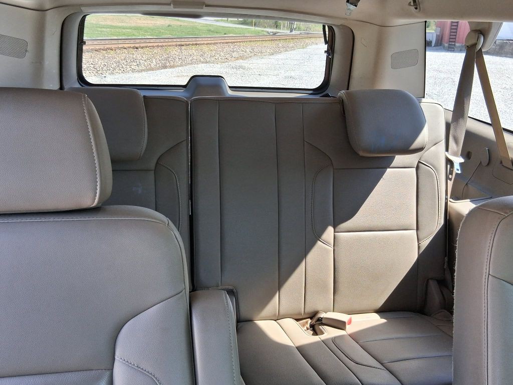 2015 Chevrolet Suburban Image 15