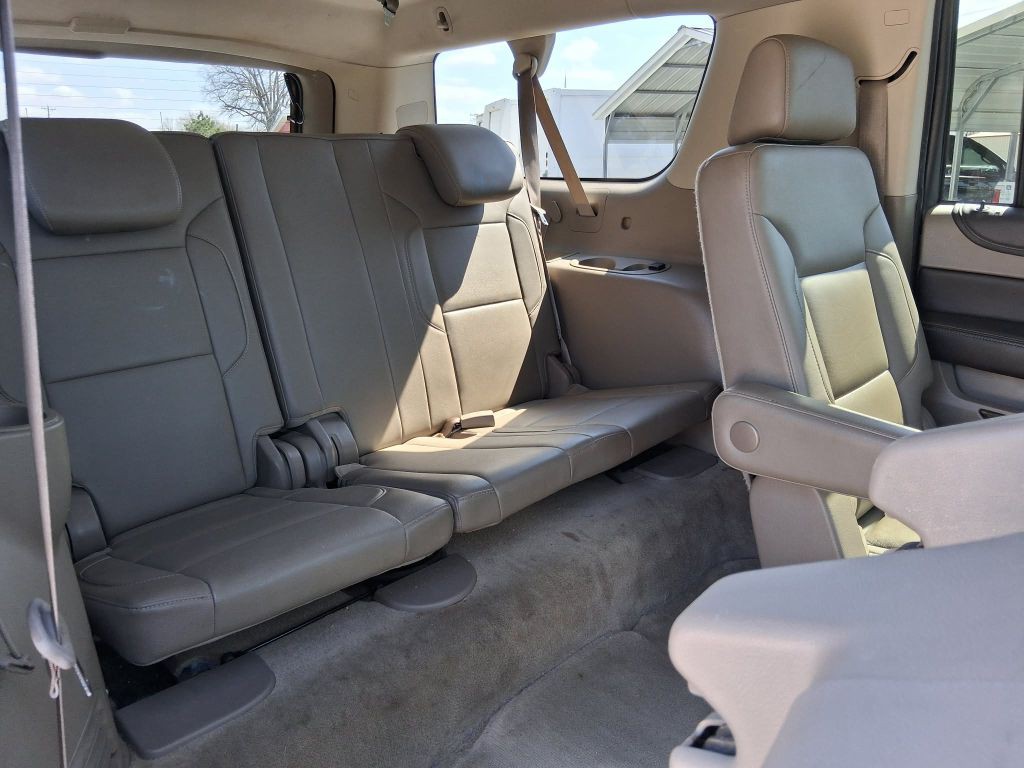 2015 Chevrolet Suburban Image 16