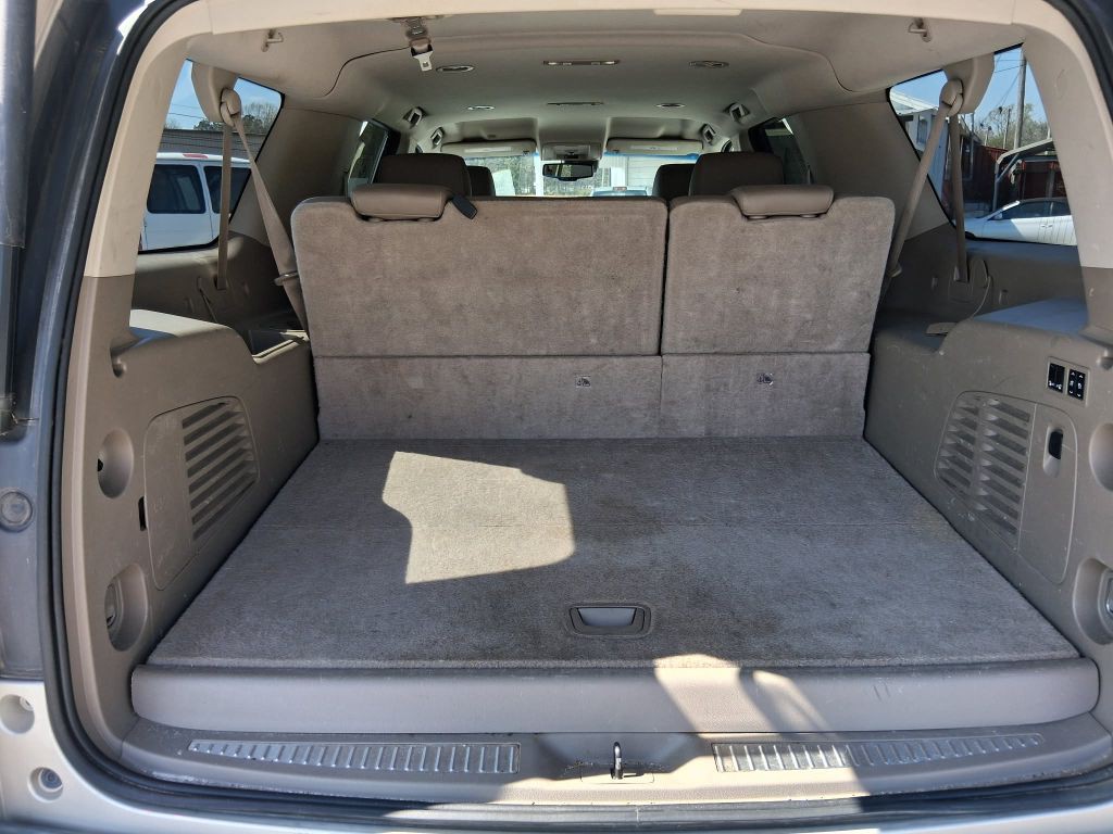 2015 Chevrolet Suburban Image 17