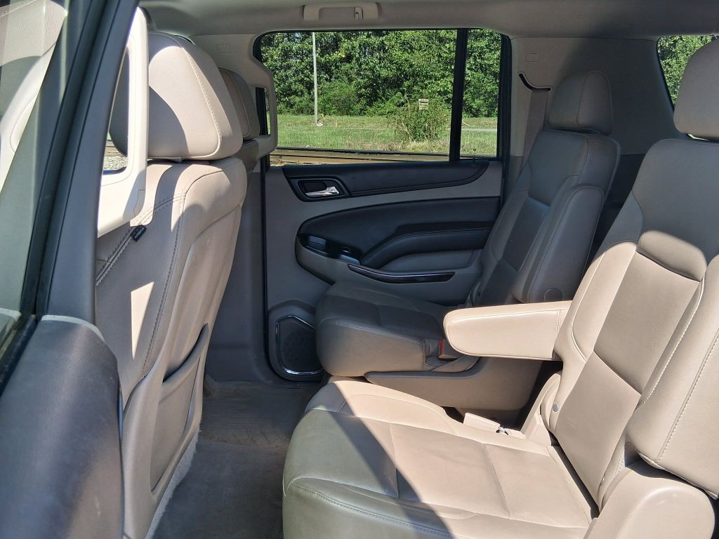 2015 Chevrolet Suburban Image 18