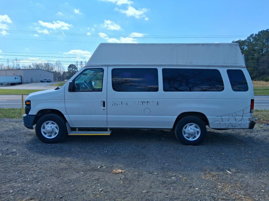 2014 Ford Econoline Image 3