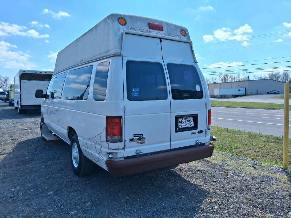 2014 Ford Econoline Image 4