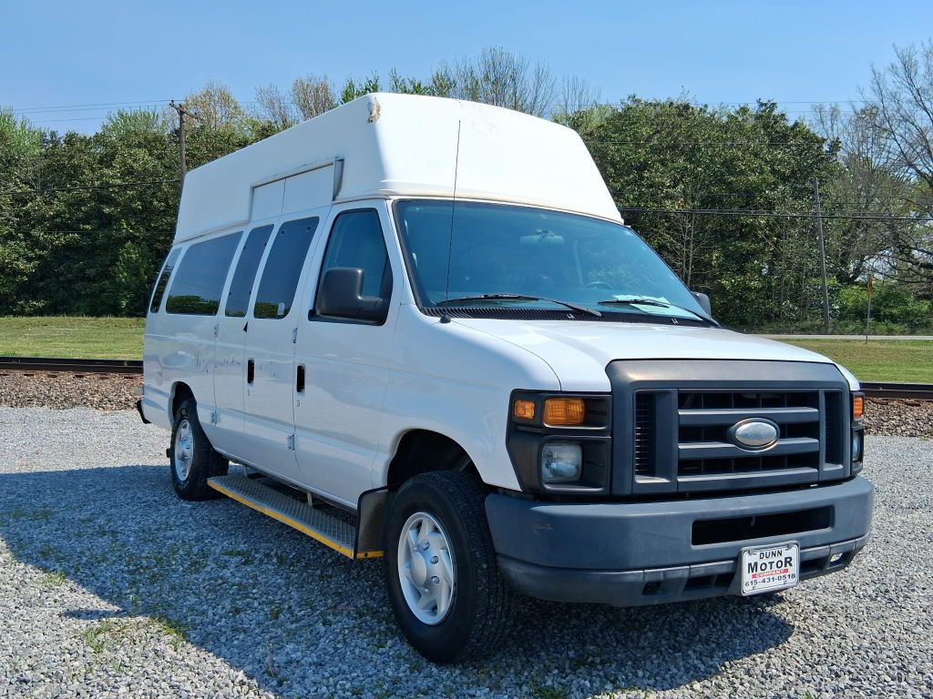 2014 Ford Econoline Image 4