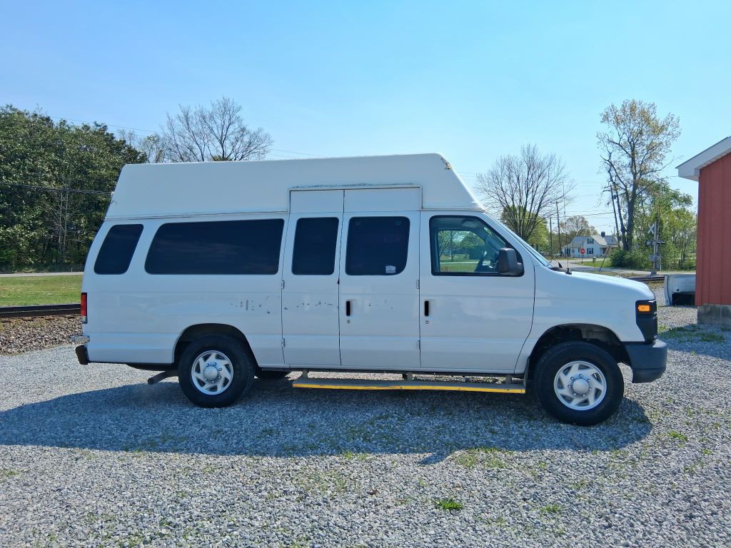 2014 Ford Econoline Image 5