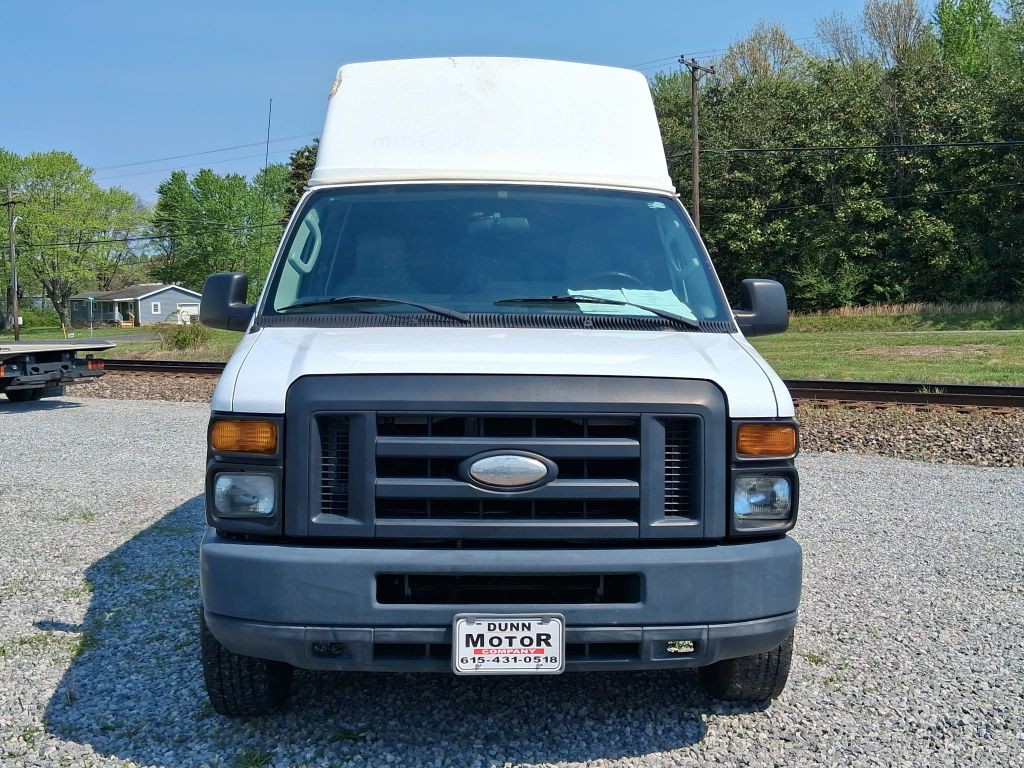 2014 Ford Econoline Image 2