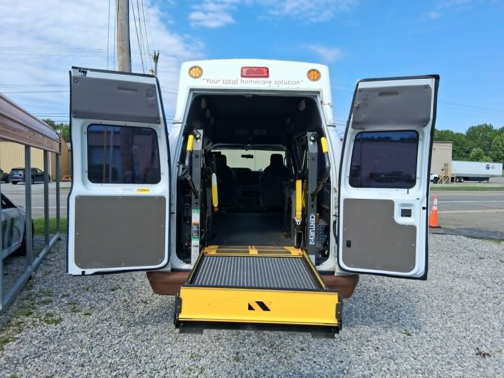 2014 Ford Econoline Image 8