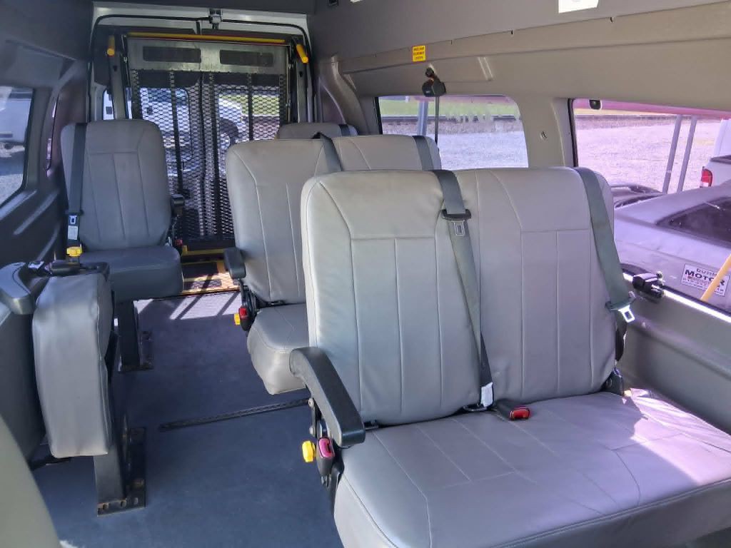 2014 Ford Econoline Image 12