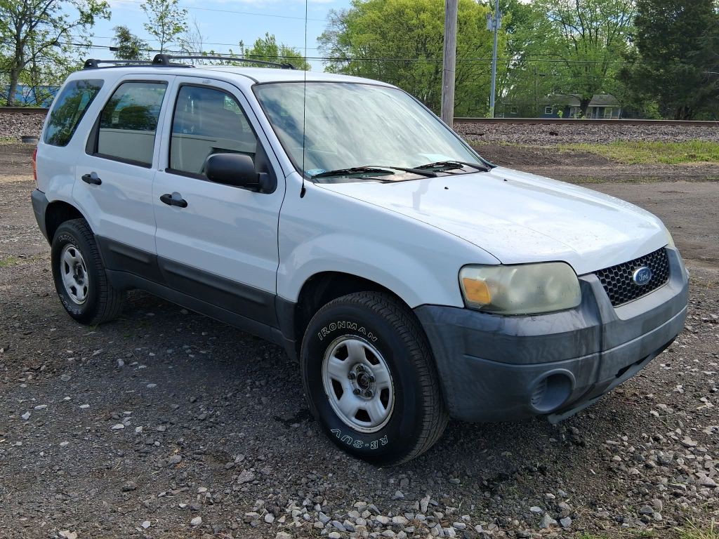2005 Ford Escape Image 3