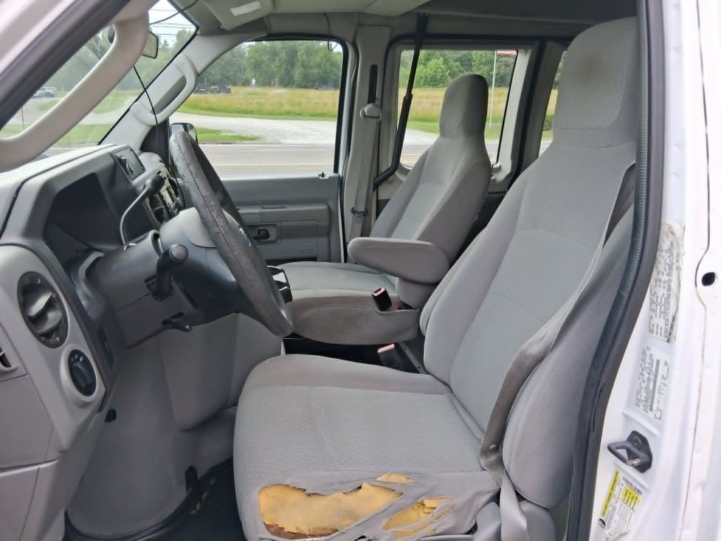 2011 Ford Econoline Image 7