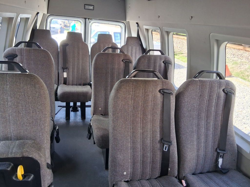 2011 Ford Econoline Image 13