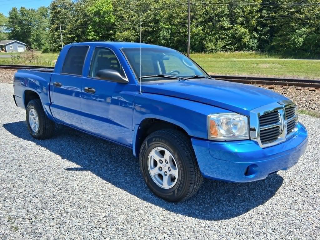 2007 Dodge Dakota Image 3