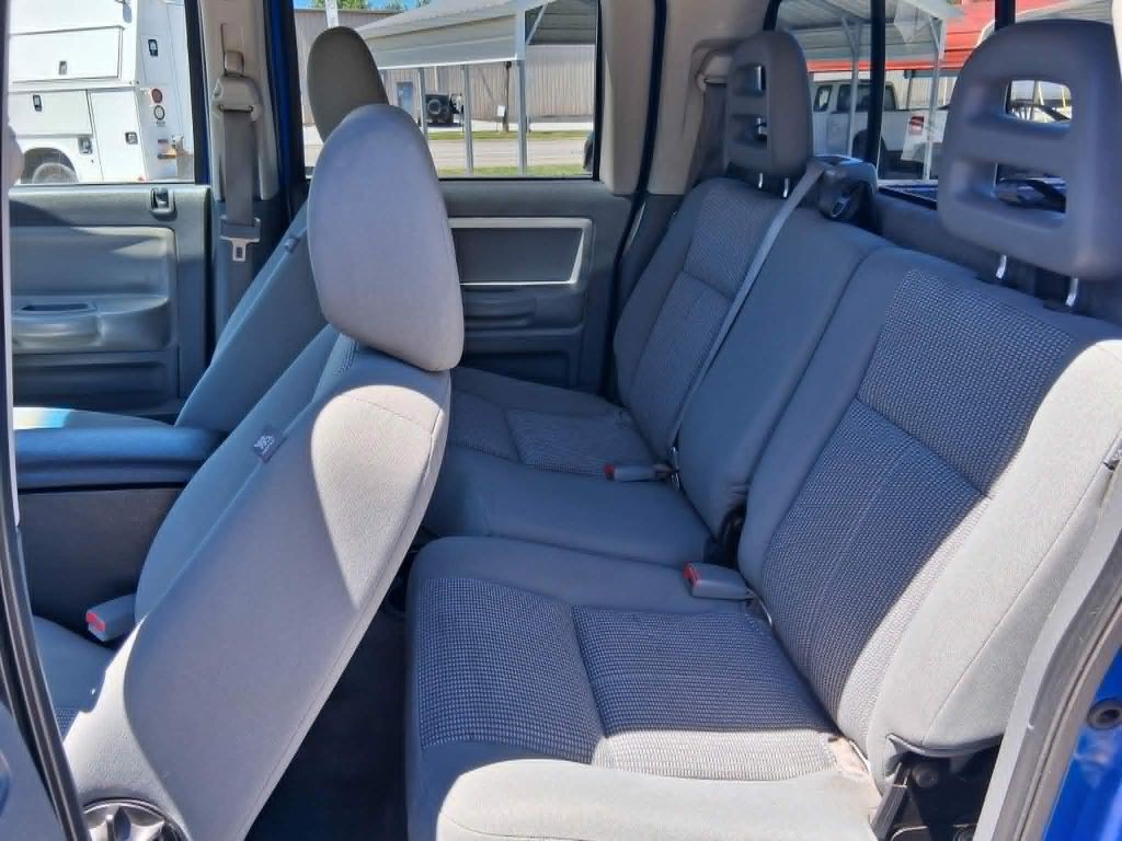 2007 Dodge Dakota Image 11
