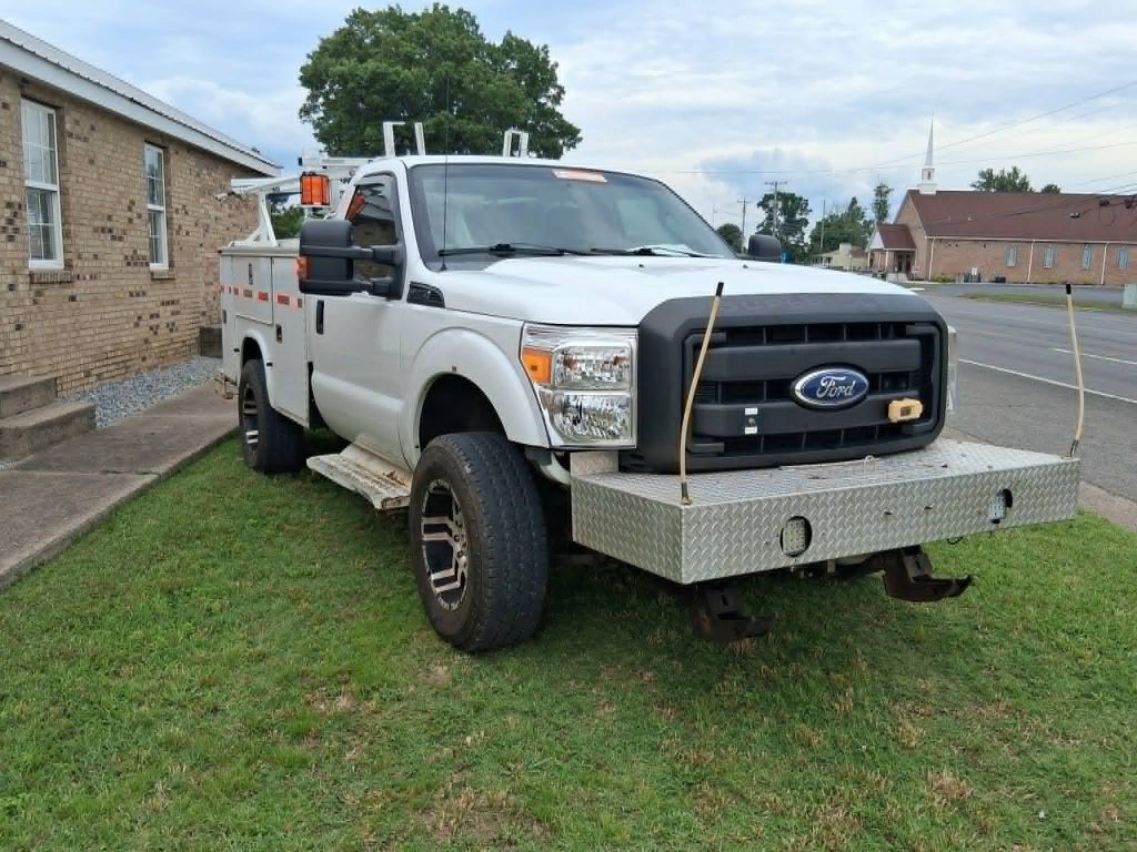 2011 Ford F-350 Image 2