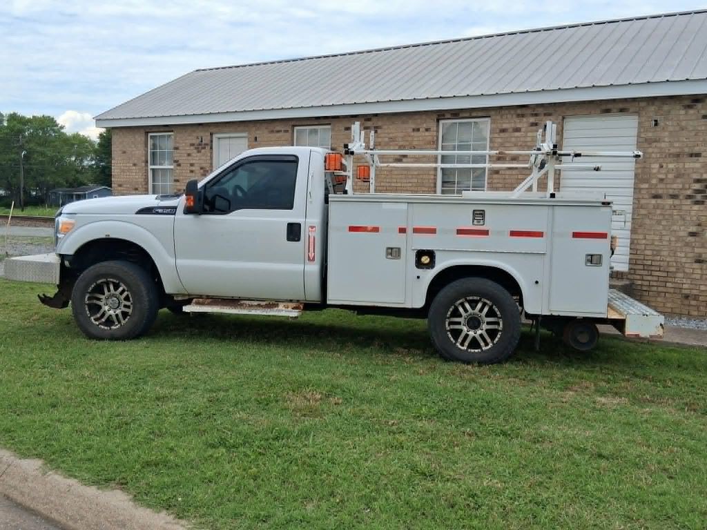 2011 Ford F-350 Image 4