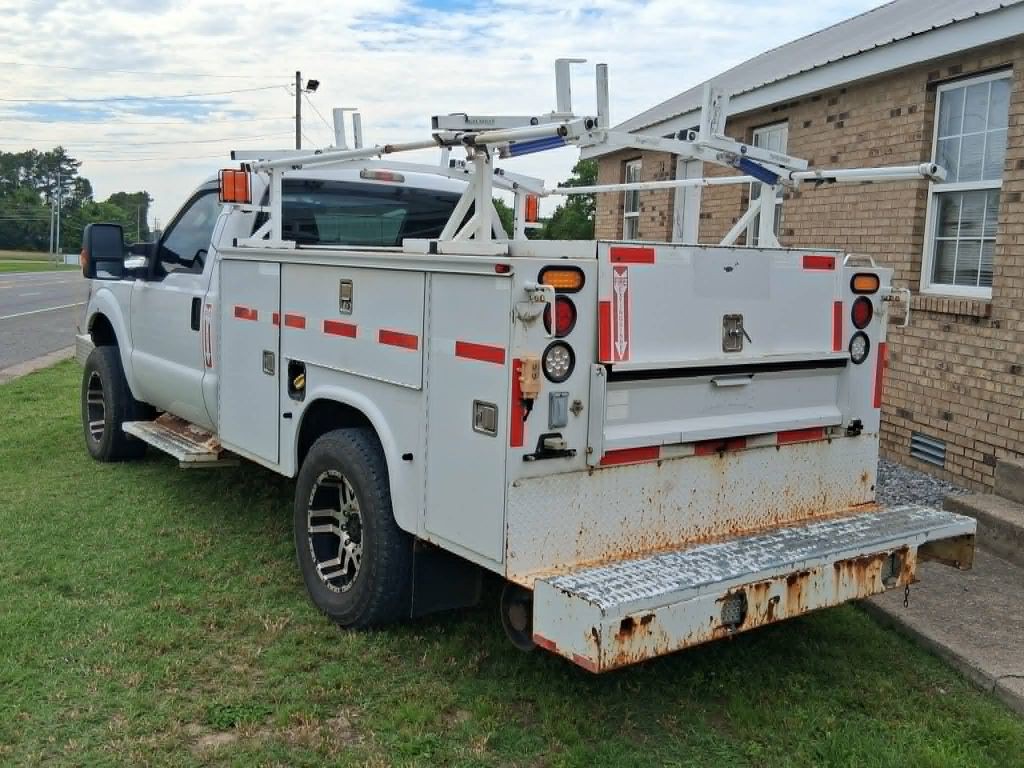 2011 Ford F-350 Image 5