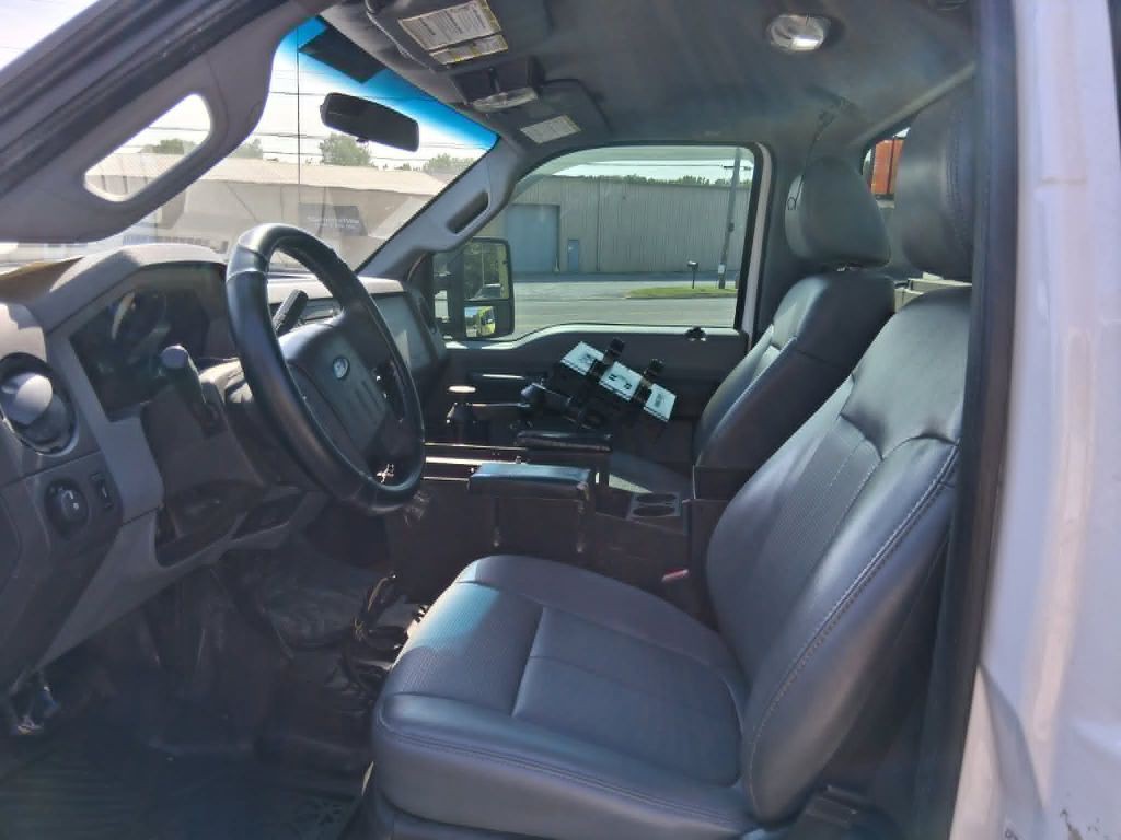 2011 Ford F-350 Image 9