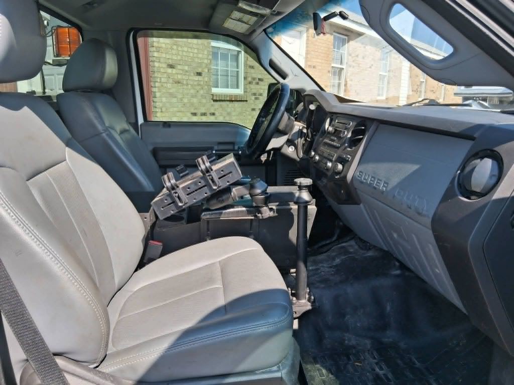 2011 Ford F-350 Image 13