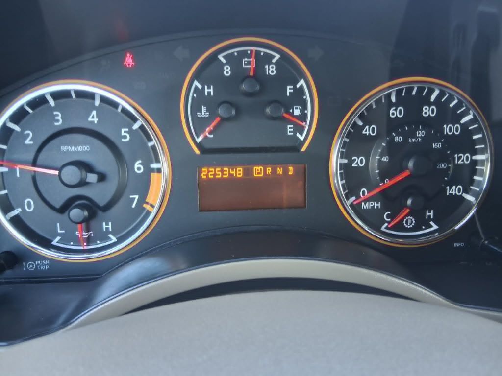 2012 Nissan Armada Image 13