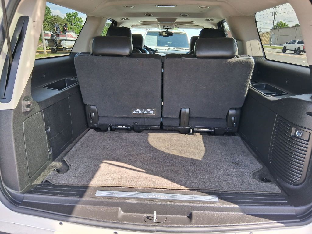 2013 Cadillac Escalade Image 14