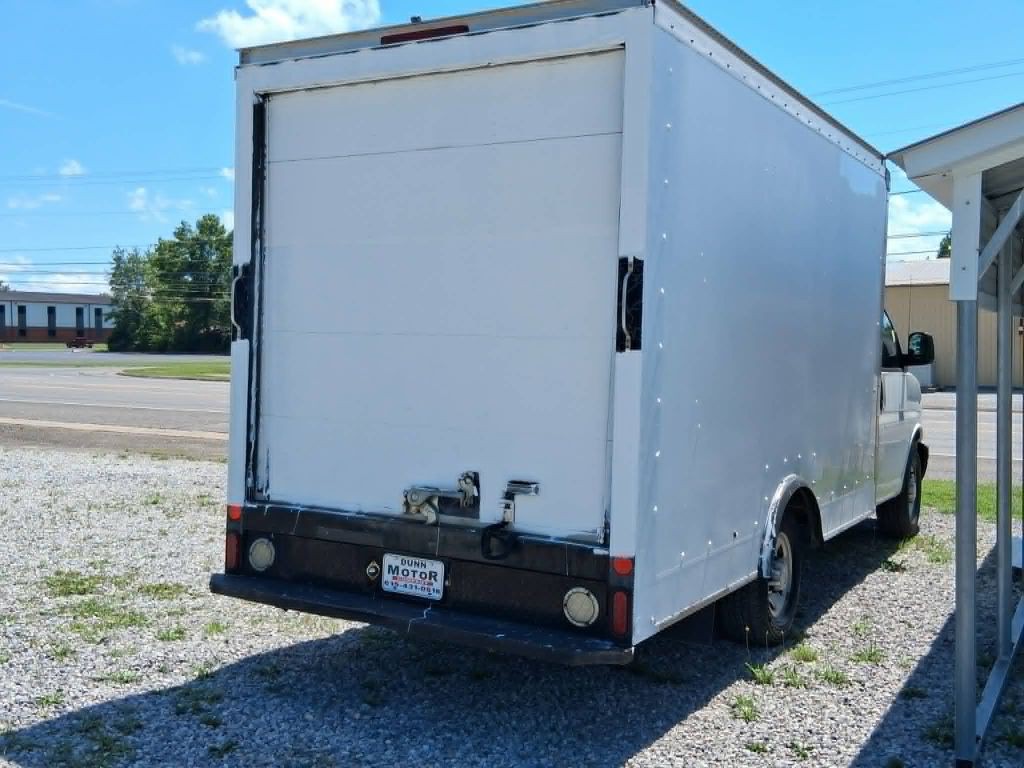 2016 Chevrolet Express Image 5
