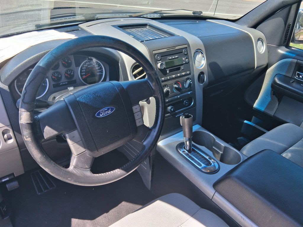 2004 Ford F-150 Image 7