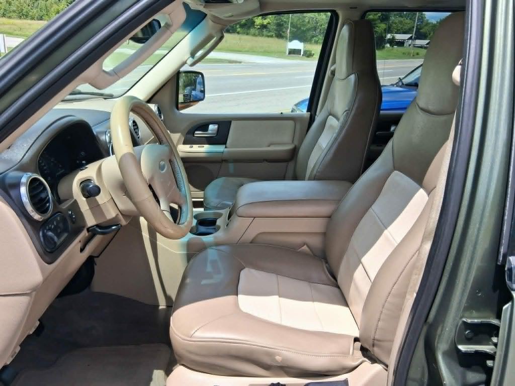 2003 Ford Expedition Image 7