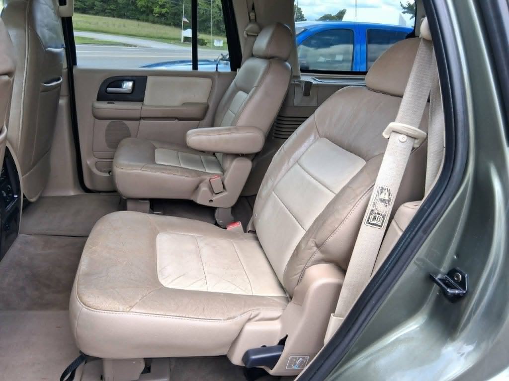 2003 Ford Expedition Image 10