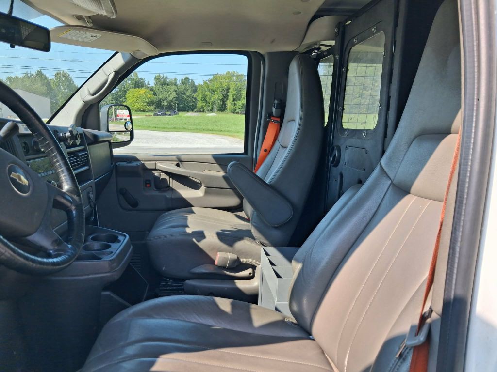 2014 Chevrolet Express Image 7