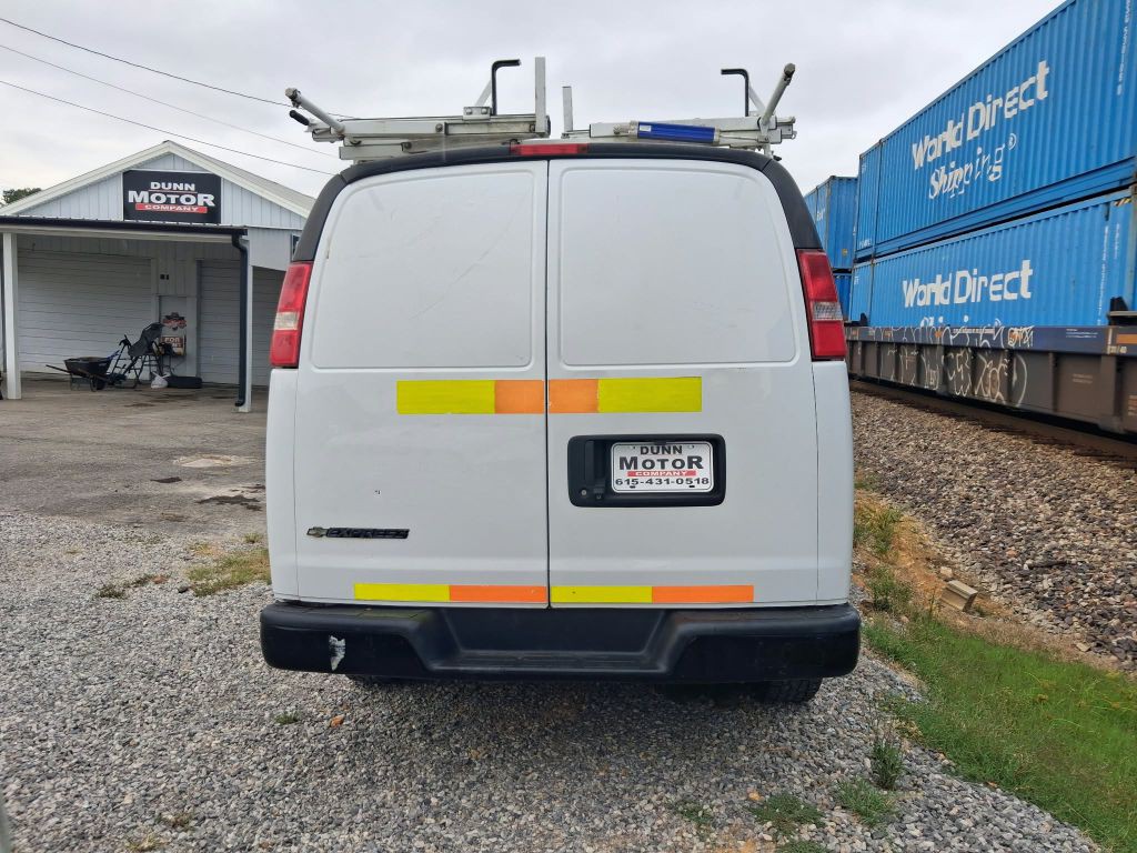 2019 Chevrolet Express Image 3