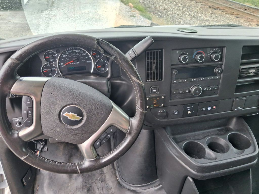 2019 Chevrolet Express Image 5