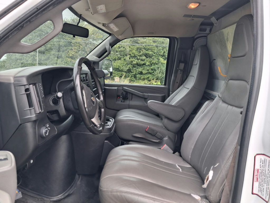2019 Chevrolet Express Image 6